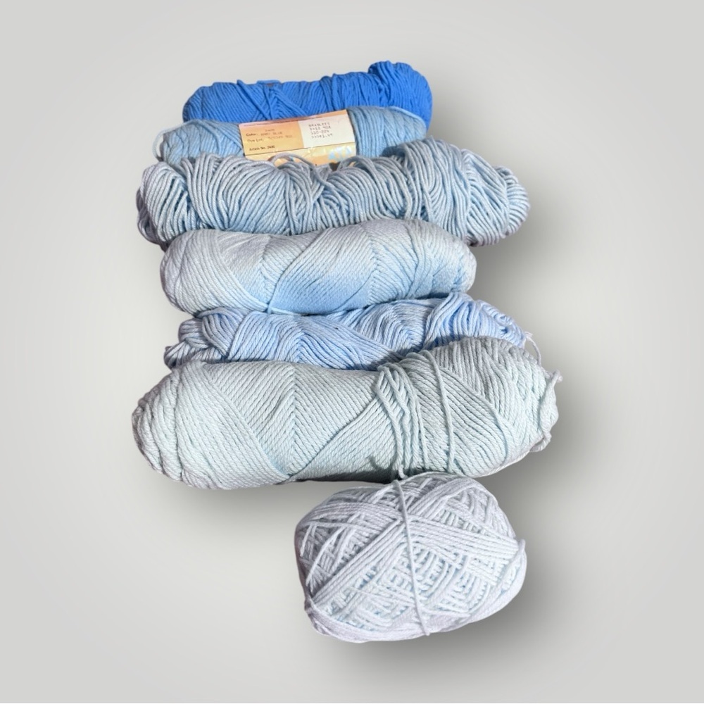 Lot Blue/Baby Blue Yarn